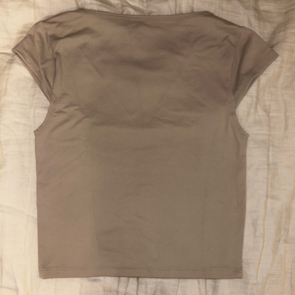 Abercrombie Soft A&F Collection Scoop Neck Tee - Picture 2 of 6